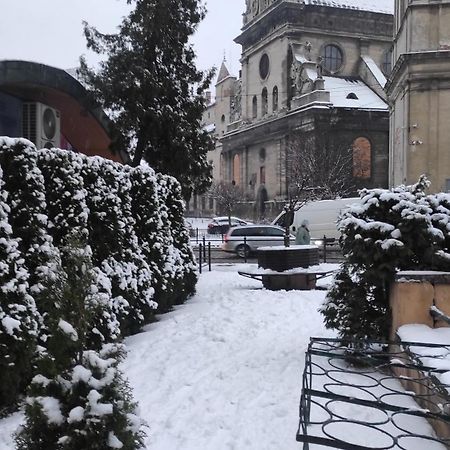 Двокімнатна Квартира В Центрі Міста إلفيف المظهر الخارجي الصورة